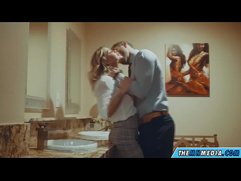 ❤️ Amikor egy bögyös szőke elcsábít egy nyilvános WC-ben ❤ Baszás videó at hu.raceporn.ru ☑